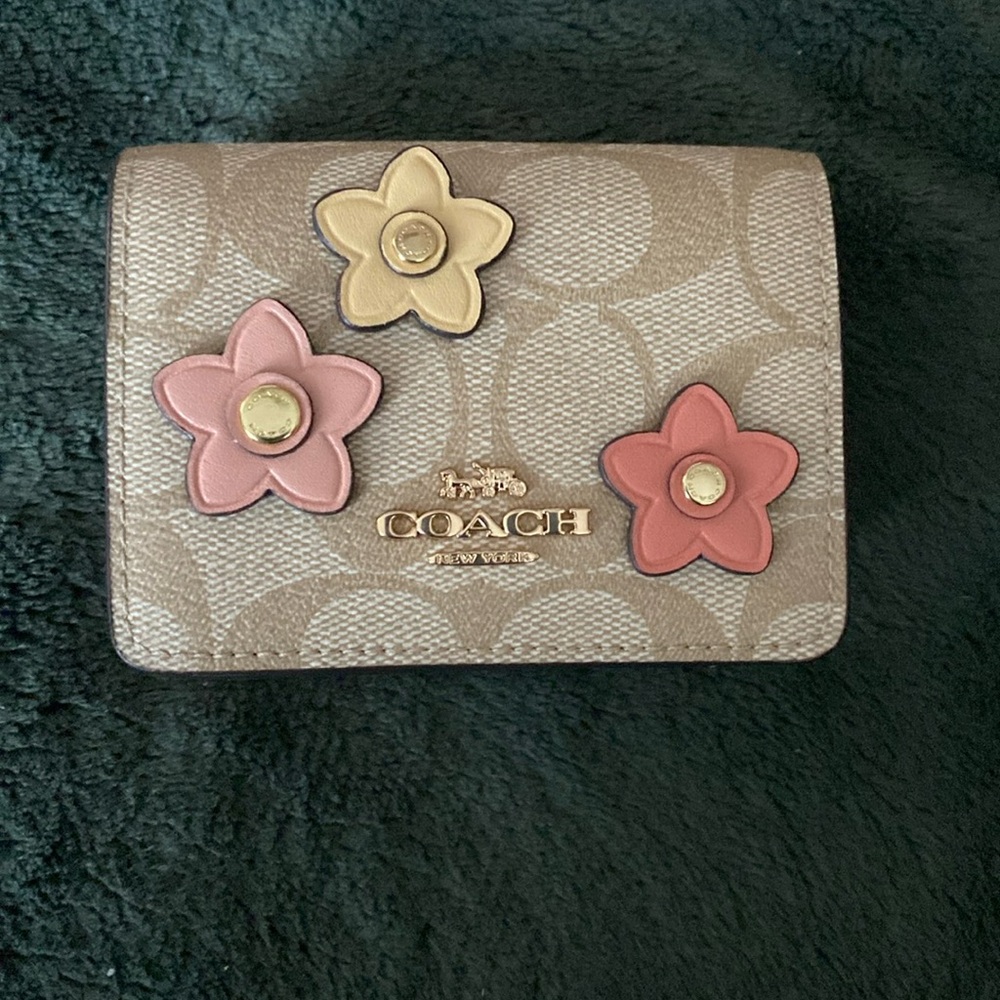 Mini Wallet On A Chain In Signature Canvas With Floral Leather Appliqués